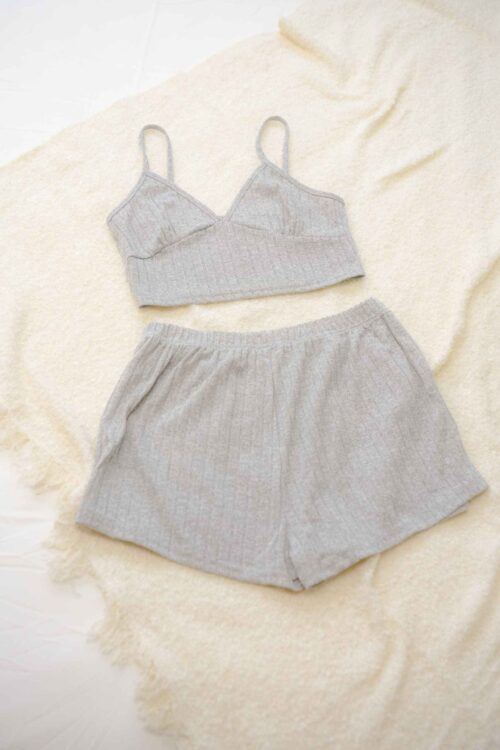 フォトスタジオ家族日和名古屋店のマタニティ衣装