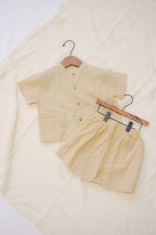 フォトスタジオ家族日和名古屋店の100㎝の衣装