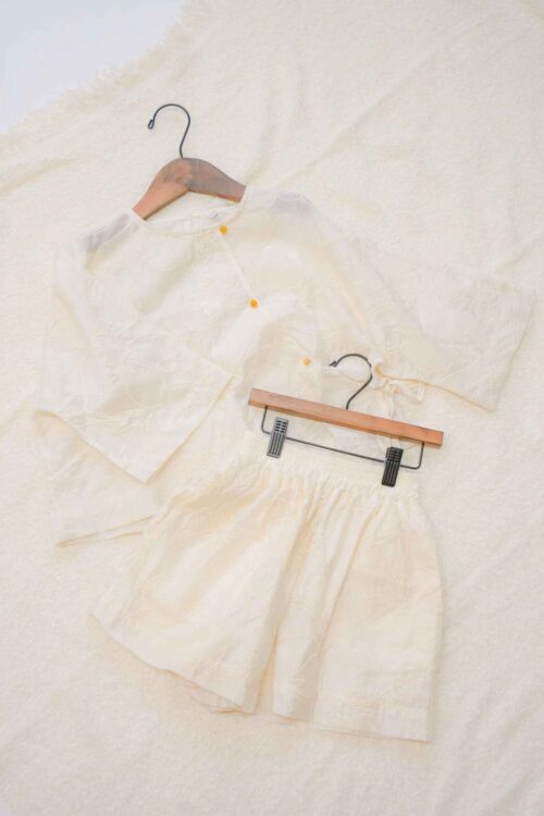 フォトスタジオ家族日和名古屋店の110㎝の衣装