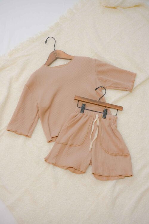 フォトスタジオ家族日和名古屋店の110㎝の衣装