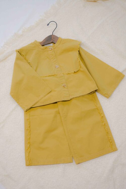 フォトスタジオ家族日和名古屋店の120㎝の衣装