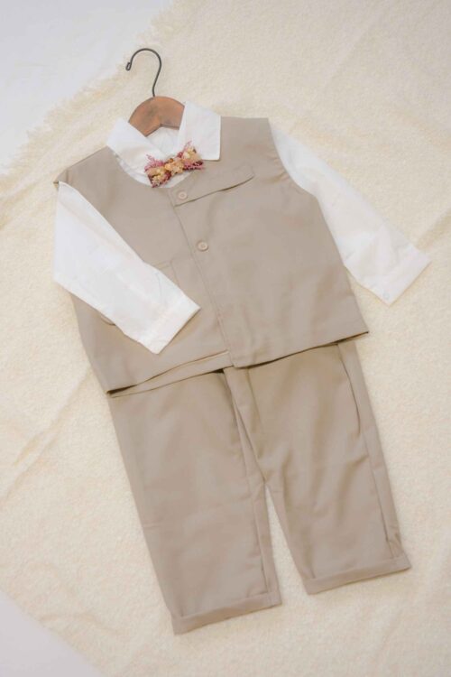 フォトスタジオ家族日和名古屋店の120㎝の衣装