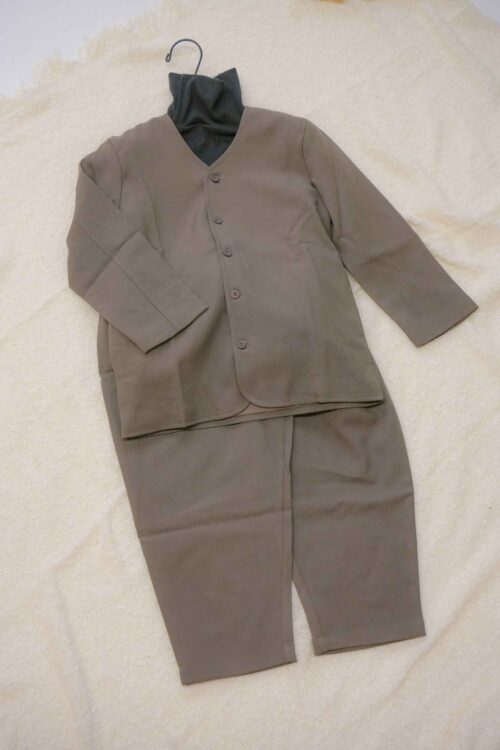 フォトスタジオ家族日和名古屋店の130㎝の衣装